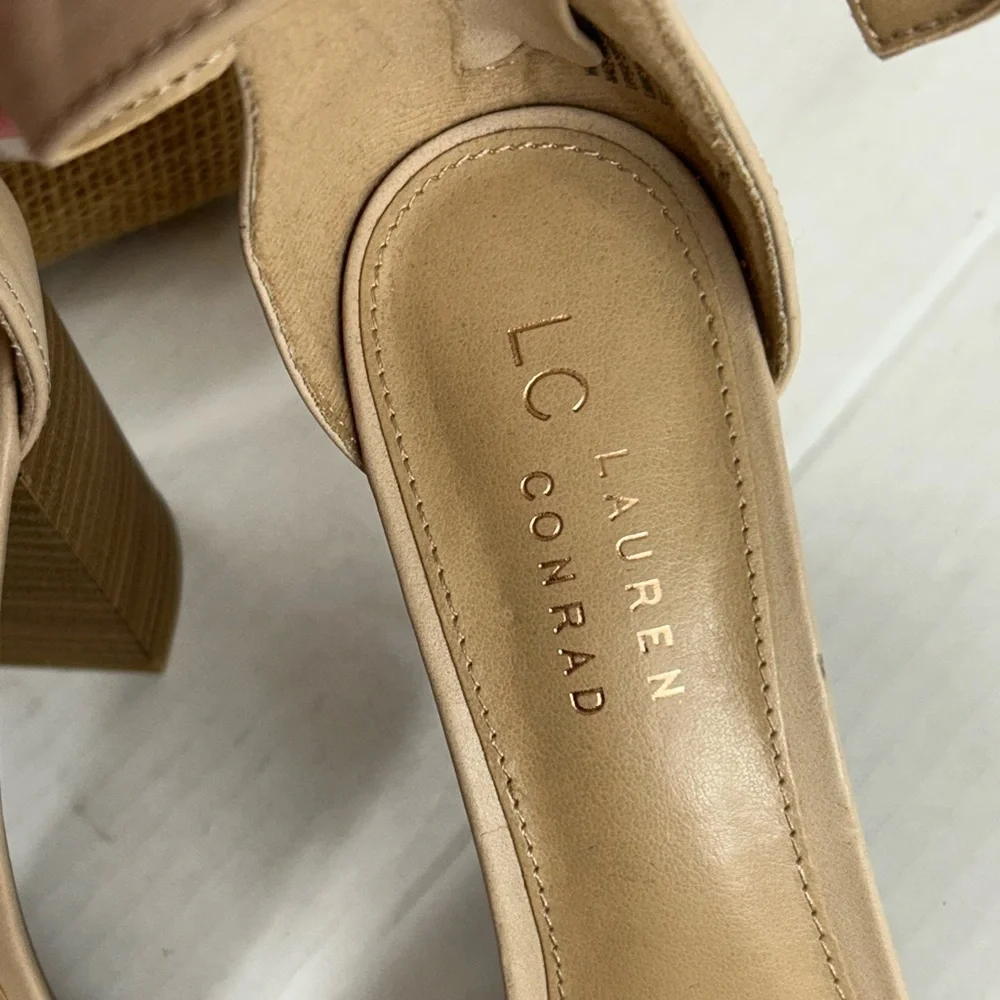 LC Lauren Conrad Tan Block Heel Sandals